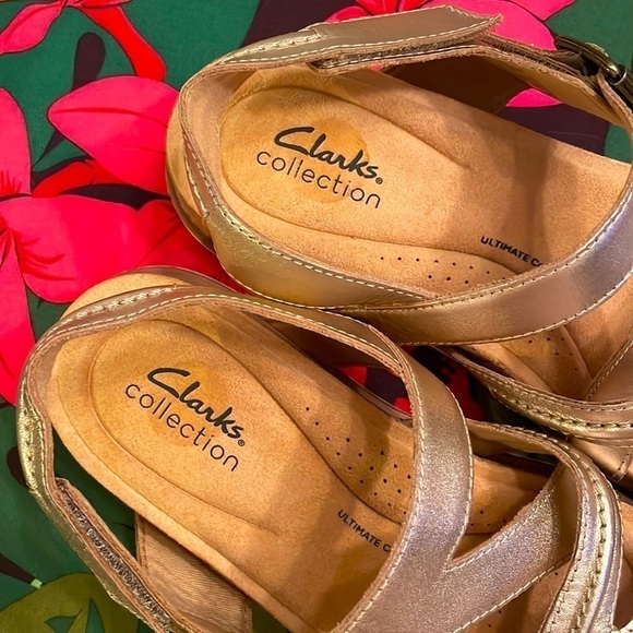 Brand New Clarks Genuine Leather Rose Gold Adjustable Brynn Step Sandals - Picture 6 of 15